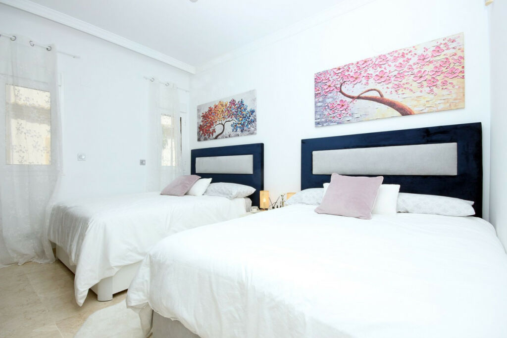 Middle Floor Apartment San Roque Club Cádiz - image 15