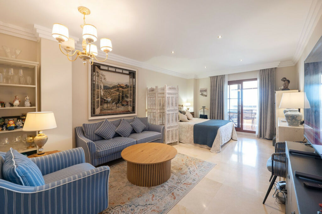 Middle Floor Apartment Benahavís Málaga - image 15