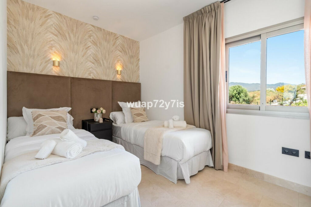 Penthouse Selwo Málaga - image 15