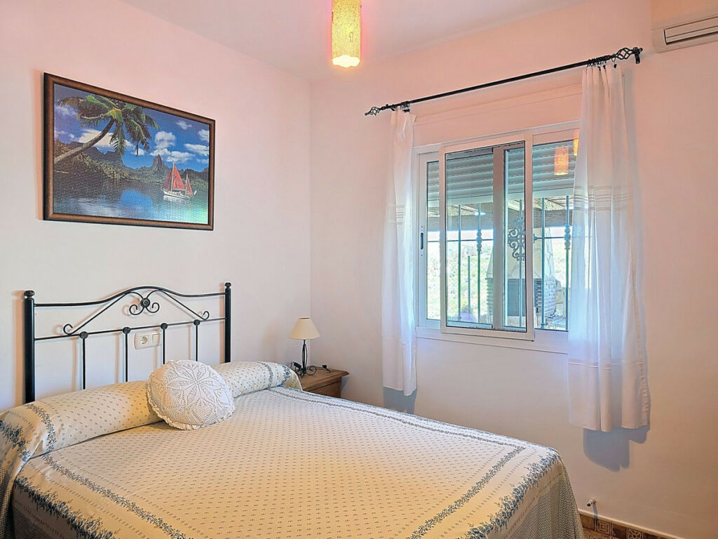 Detached Villa Cómpeta Málaga - image 15