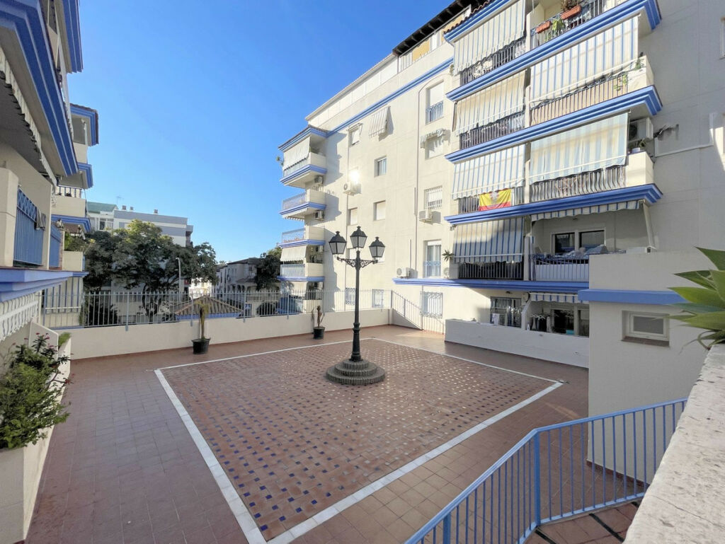 Ground Floor Apartment Estepona Málaga - image 15