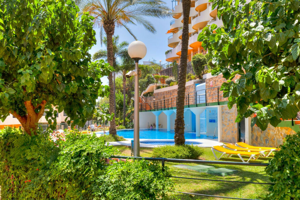Middle Floor Apartment Nueva Andalucía Málaga - image 16