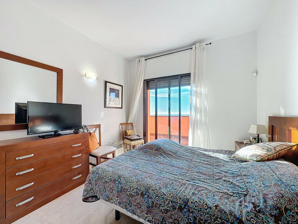 Penthouse Manilva Málaga - image 16