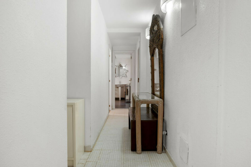 Middle Floor Apartment Puerto Banús Málaga - image 7
