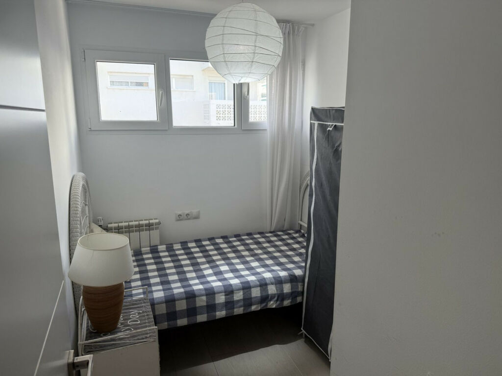 Middle Floor Apartment Estepona Málaga - image 16