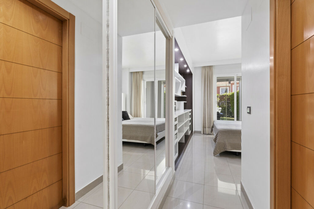 Ground Floor Apartment Estepona Málaga - image 18