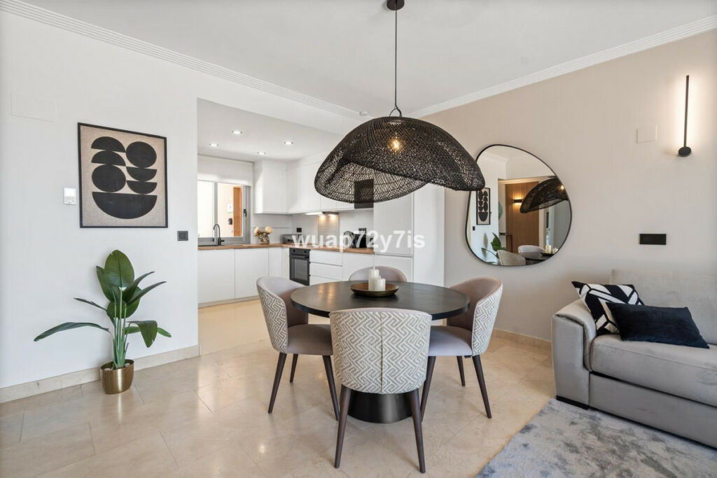 Penthouse Selwo Málaga - image 16