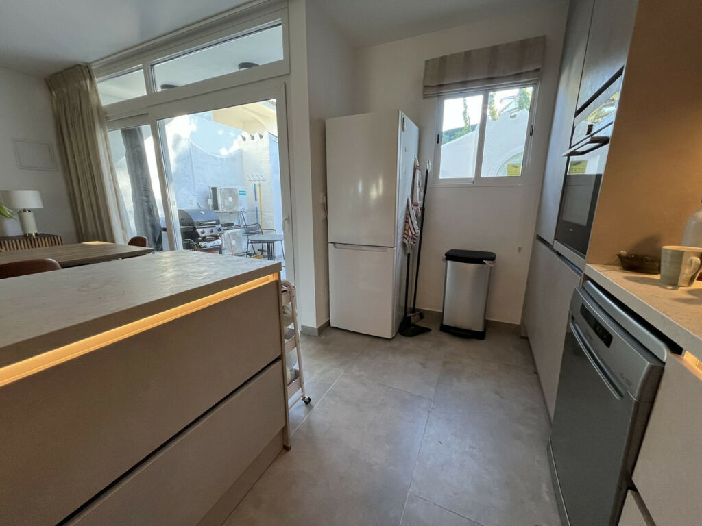 Semi-Detached House Miraflores Málaga - image 16