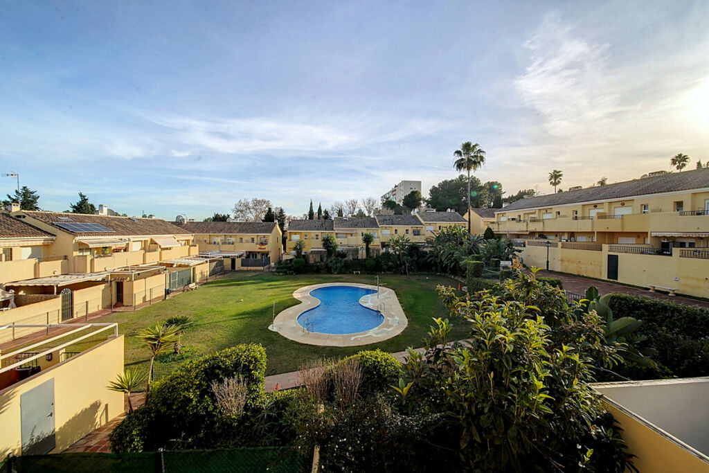 Townhouse El Padron Málaga - image 15