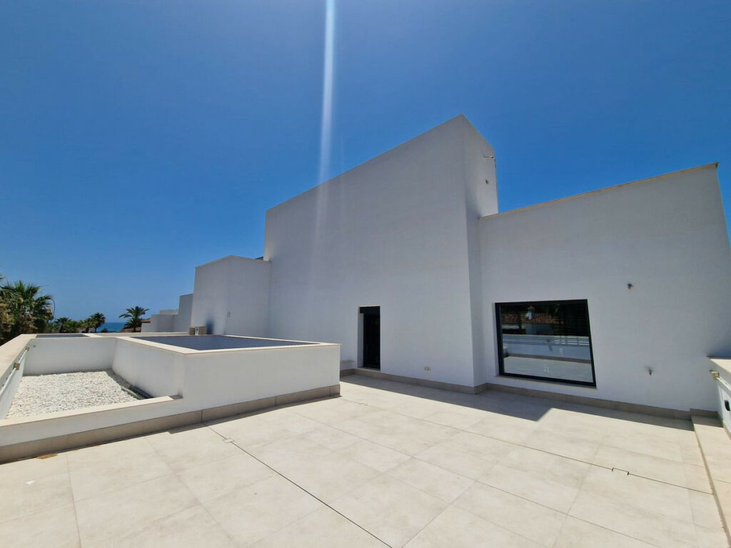Detached Villa Marbella Málaga - image 23
