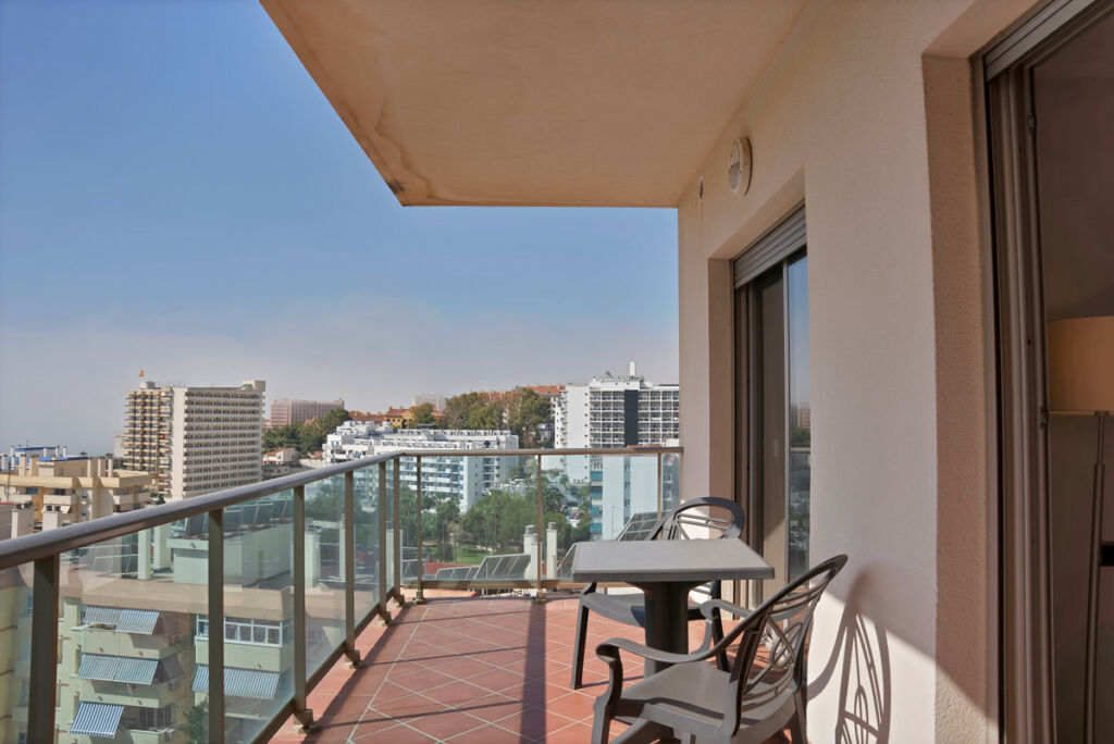 Middle Floor Apartment Benalmadena Málaga - image 16