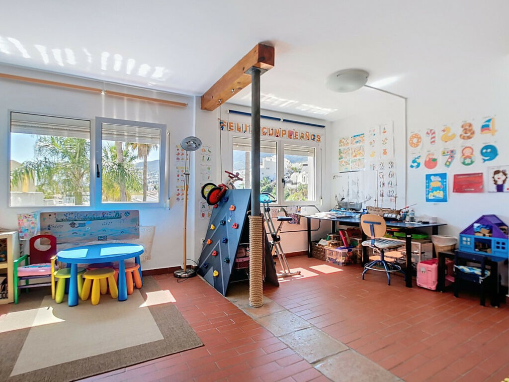Semi-Detached House Arroyo de la Miel Málaga - image 16