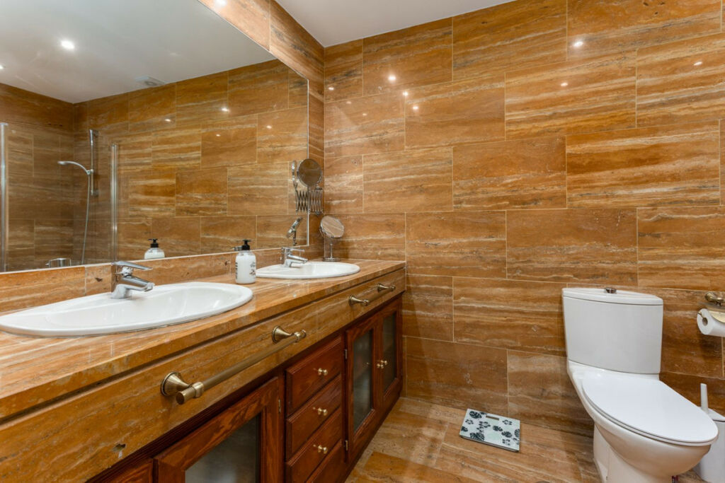 Ground Floor Apartment Puerto Banús Málaga - image 15