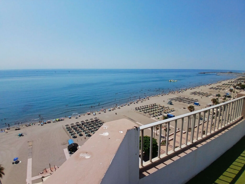 Penthouse Fuengirola Málaga - image 16