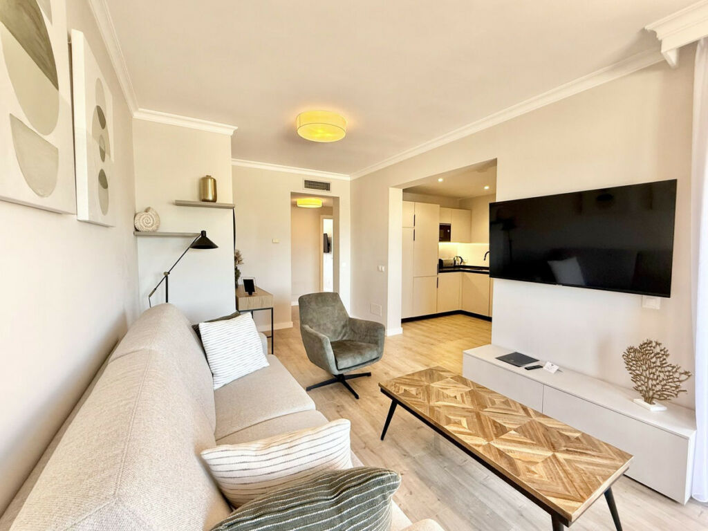 Top Floor Apartment Benahavís Málaga - image 16