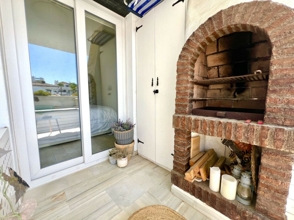 Top Floor Apartment Calahonda Málaga - image 16