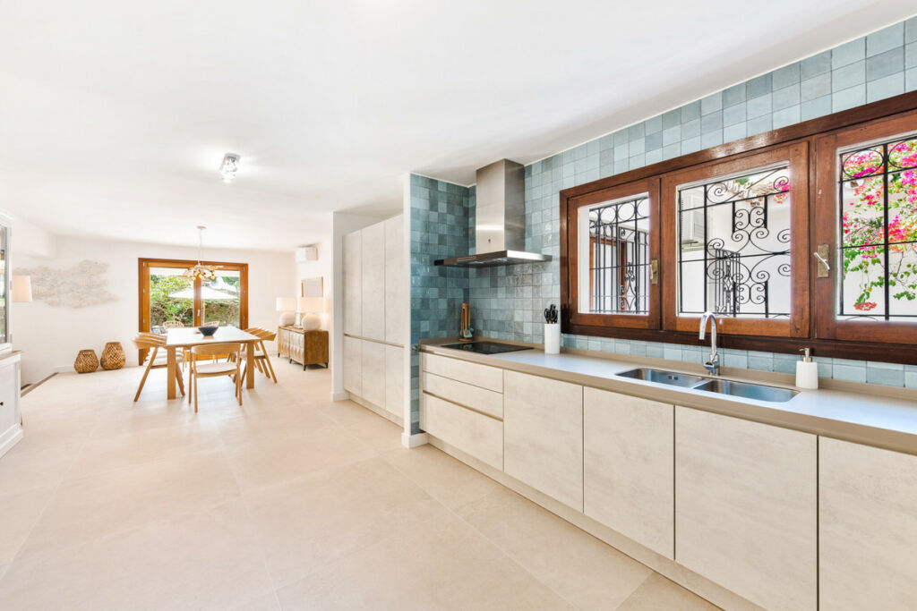 Detached Villa Benamara Málaga - image 16