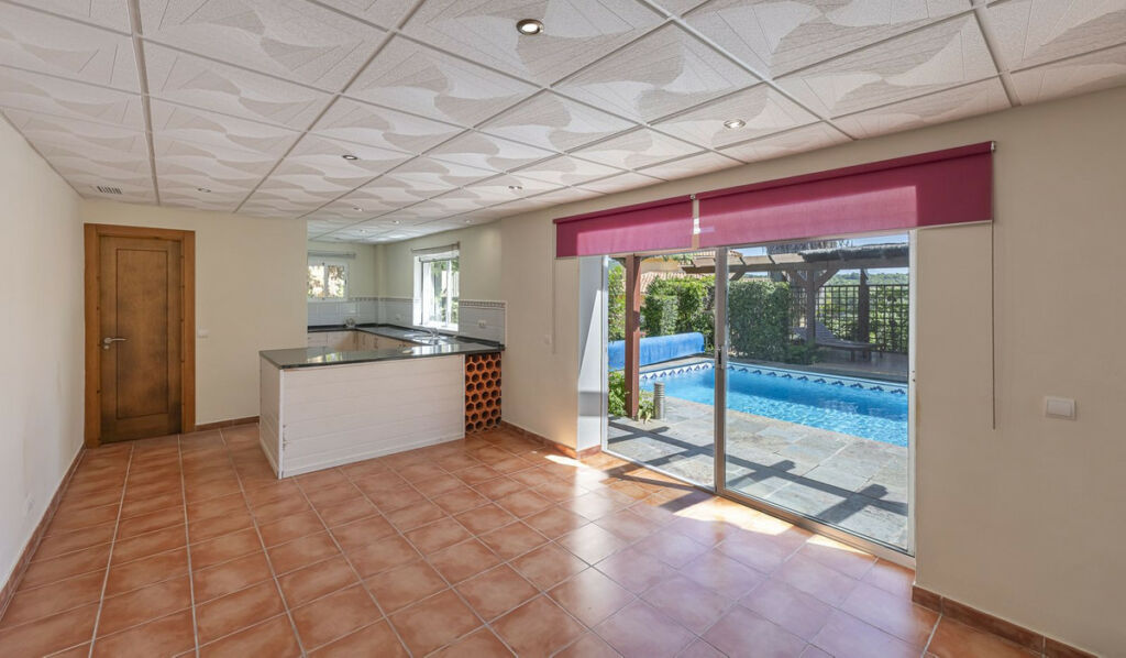 Detached Villa Sotogrande Cádiz - image 16