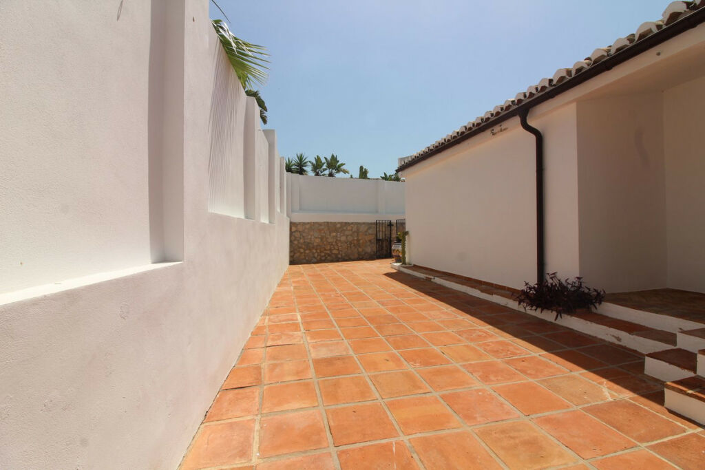 Detached Villa Benalmadena Málaga - image 16