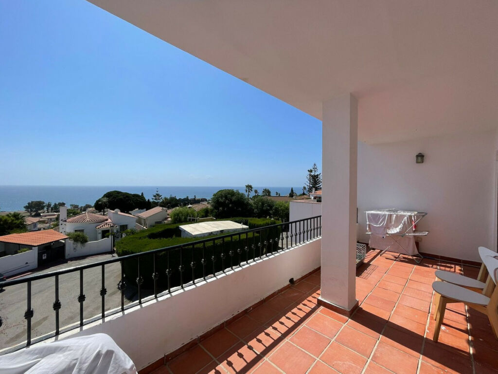 Top Floor Apartment Manilva Málaga - image 16