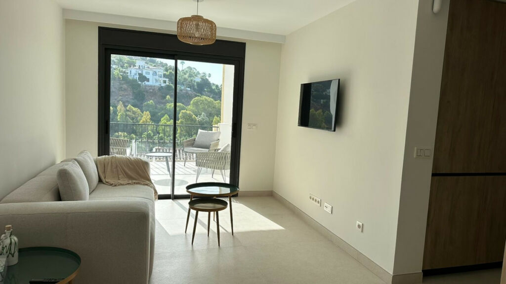Middle Floor Apartment La Quinta Málaga - image 15
