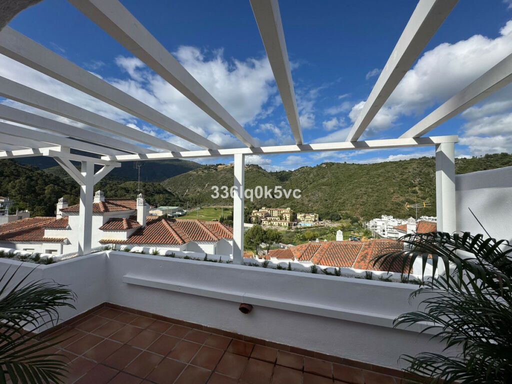 Top Floor Apartment Benahavís Málaga - image 16