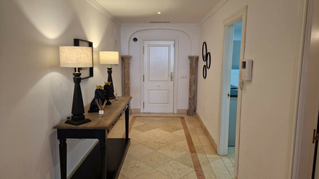 Ground Floor Apartment Nueva Andalucía Málaga - image 16