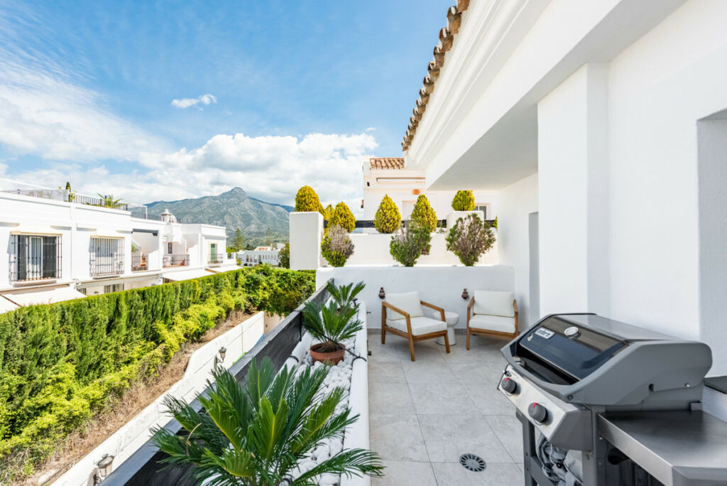 Penthouse Nueva Andalucía Málaga - image 16
