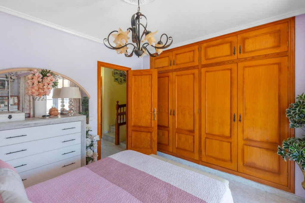 Detached Villa Torrevieja Alicante - image 15