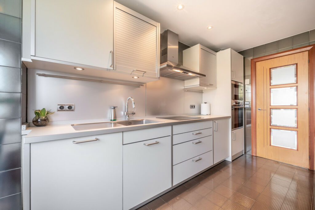 Middle Floor Apartment Puerto Banús Málaga - image 16