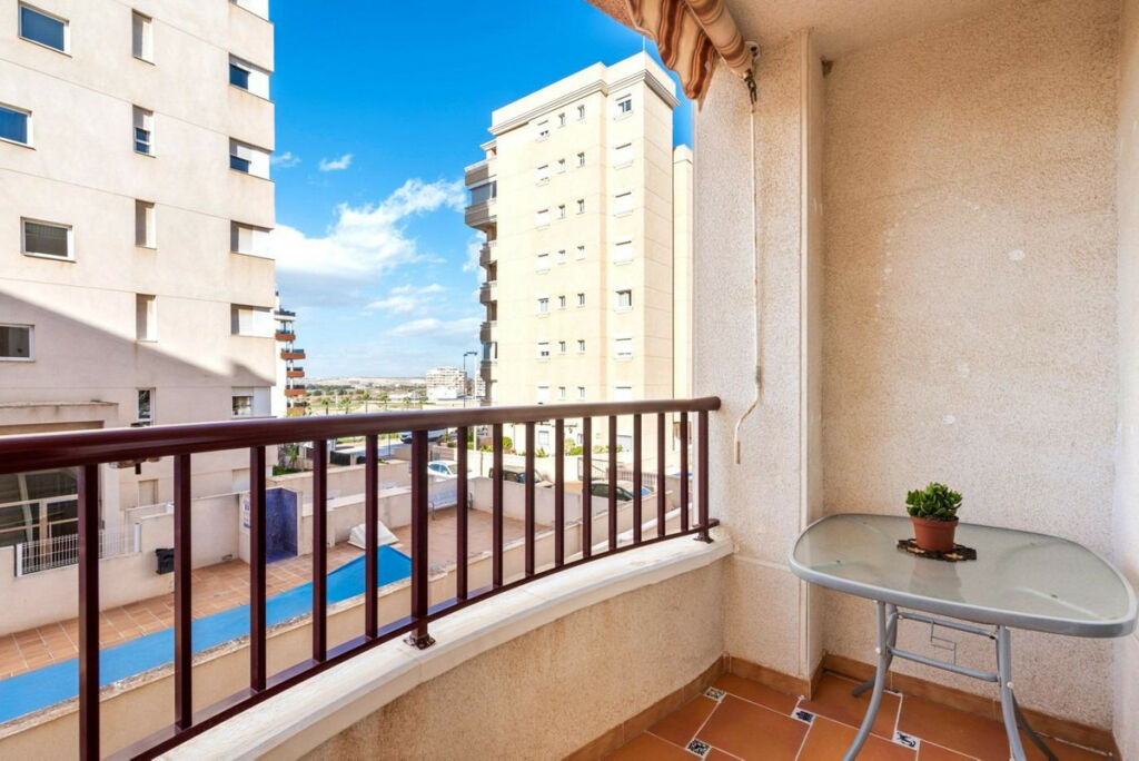 Middle Floor Apartment Guardamar del Segura Alicante - image 16