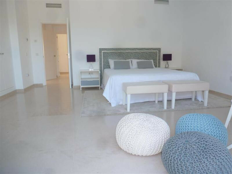 Detached Villa Guadalmina Baja Málaga - image 16