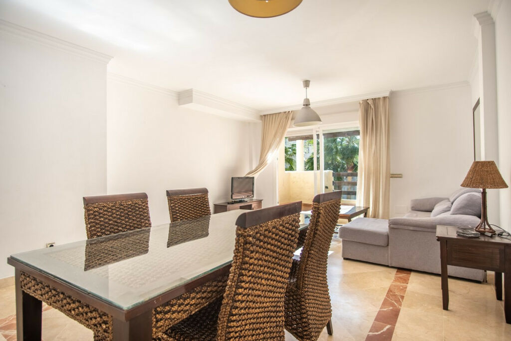 Middle Floor Apartment New Golden Mile Málaga - image 16