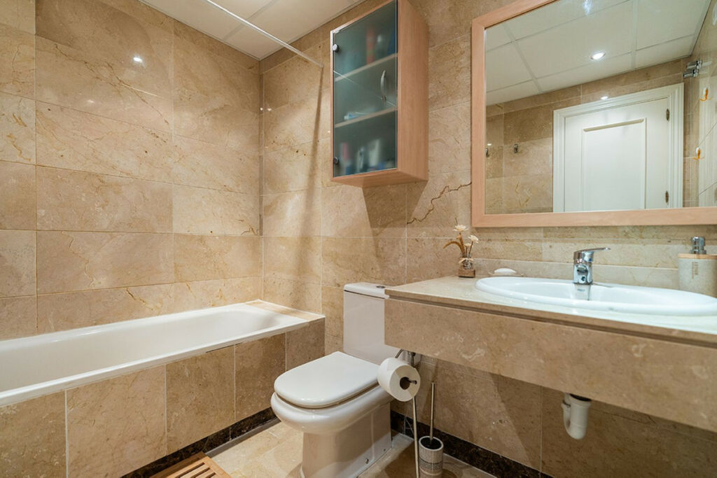 Middle Floor Apartment Bel Air Málaga - image 16
