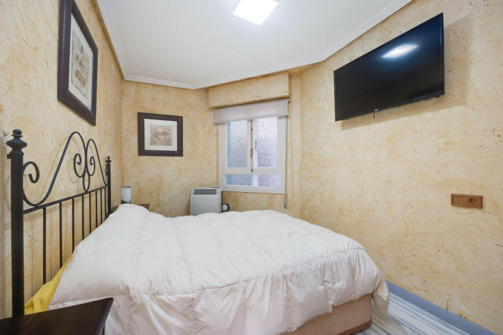 Middle Floor Apartment Torrevieja Alicante - image 16