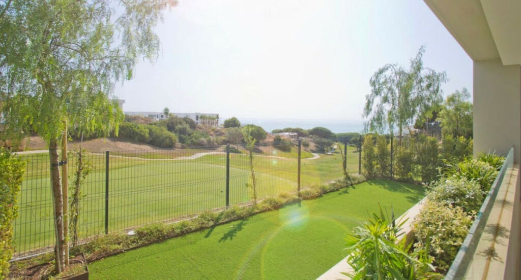 Townhouse Cabopino Málaga - image 16