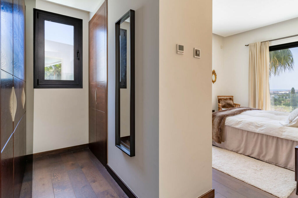 Detached Villa Nueva Andalucía Málaga - image 16