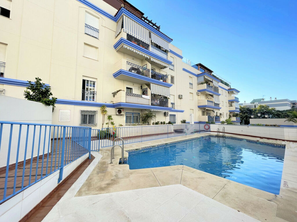 Ground Floor Apartment Estepona Málaga - image 16