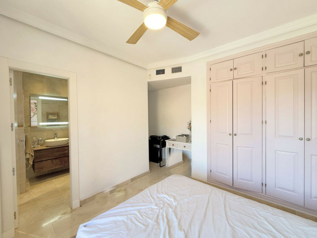 Townhouse Estepona Málaga - image 16