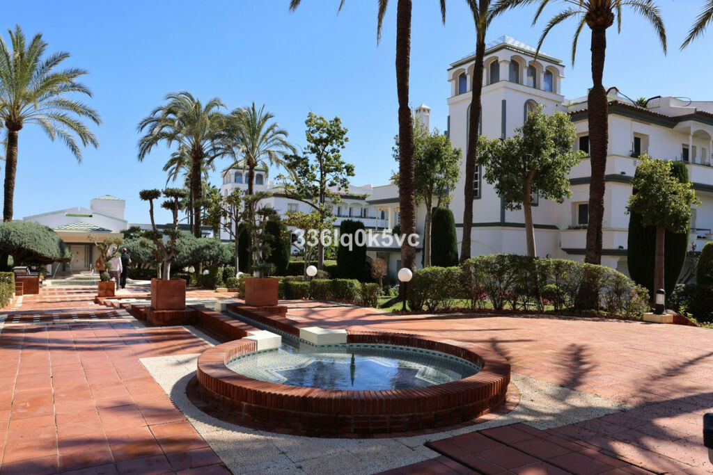 Townhouse Estepona Málaga - image 16