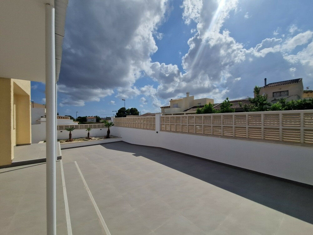 Semi-Detached House La Nucia Alicante - image 17