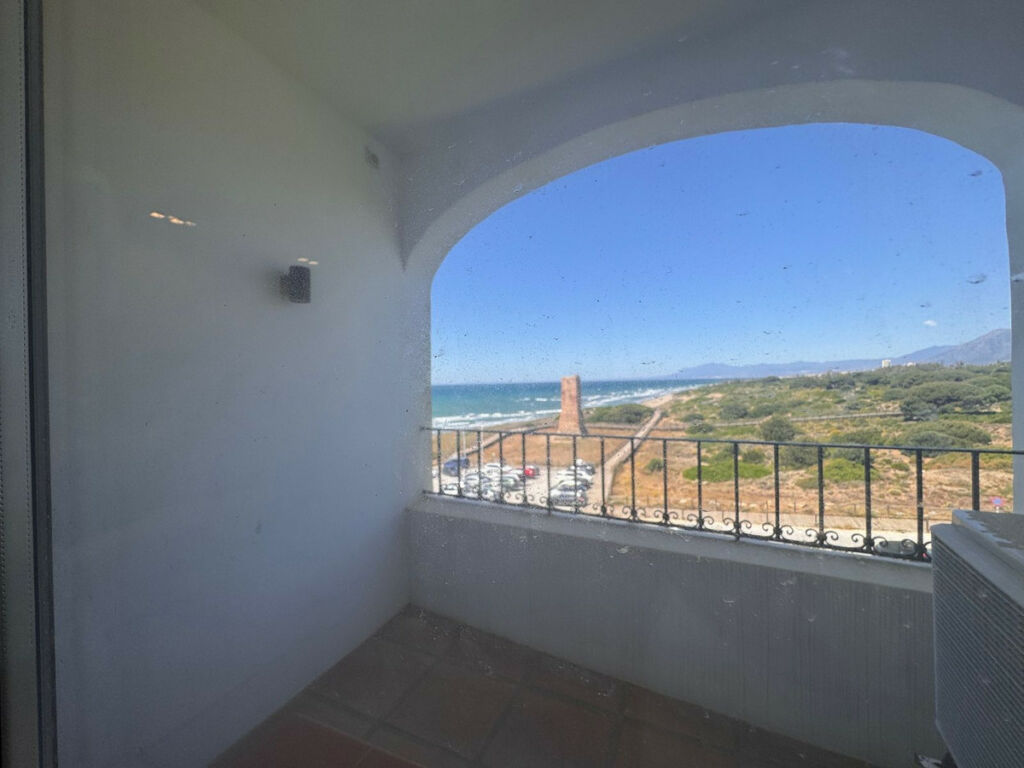 Middle Floor Apartment Puerto de Cabopino Málaga - image 14