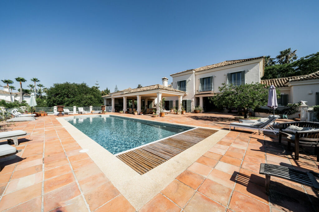 Detached Villa Sotogrande Cádiz - image 17