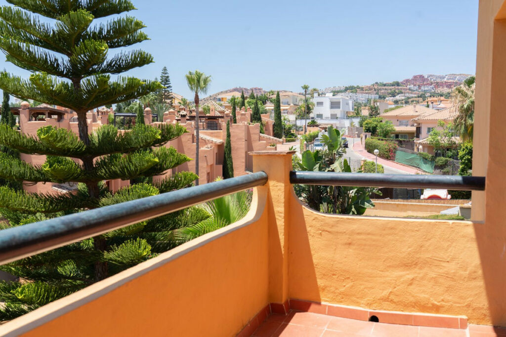 Semi-Detached House Riviera del Sol Málaga - image 17
