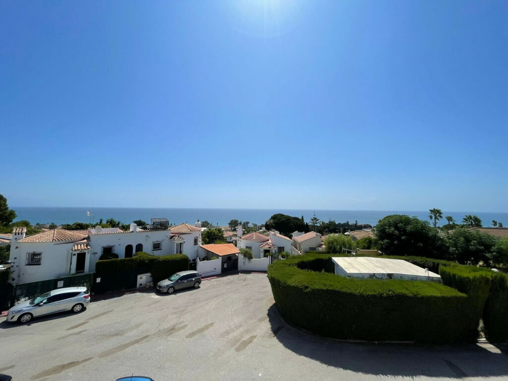 Top Floor Apartment Manilva Málaga - image 17