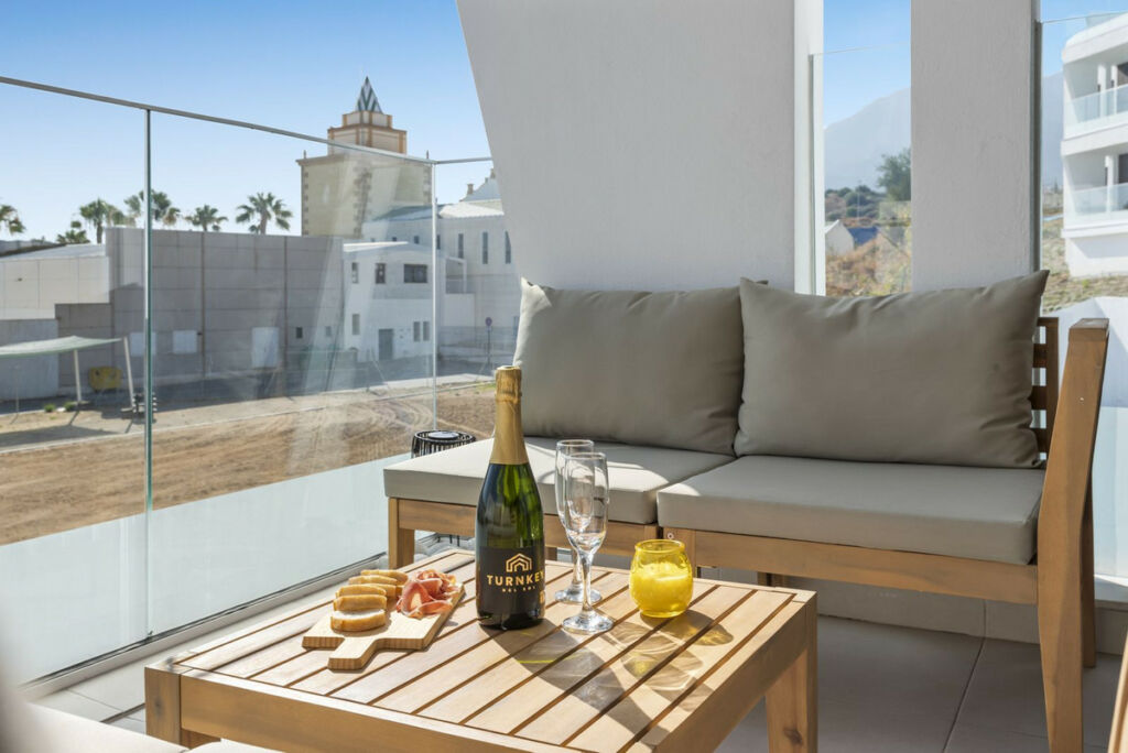 Middle Floor Apartment Estepona Málaga - image 17
