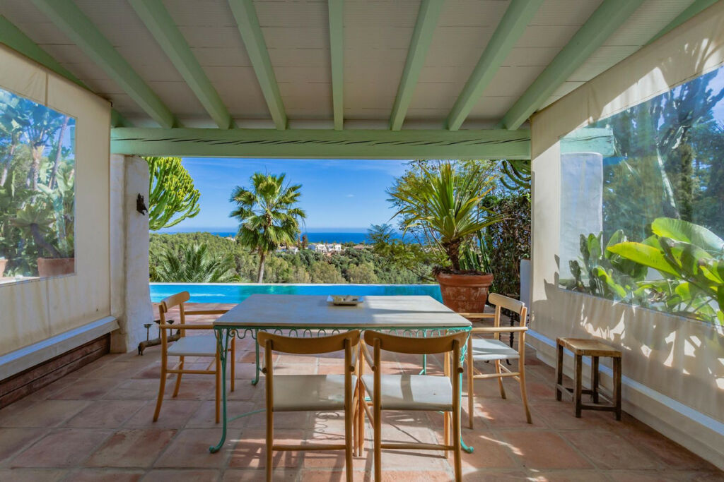 Detached Villa Sierra Blanca Málaga - image 17