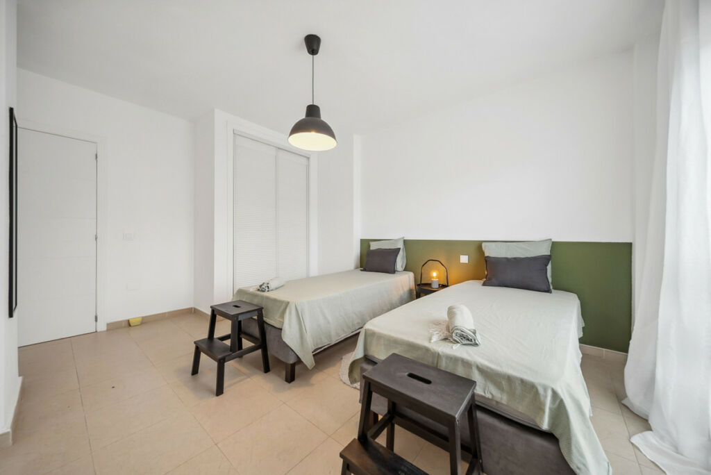 Middle Floor Apartment Nueva Andalucía Málaga - image 17