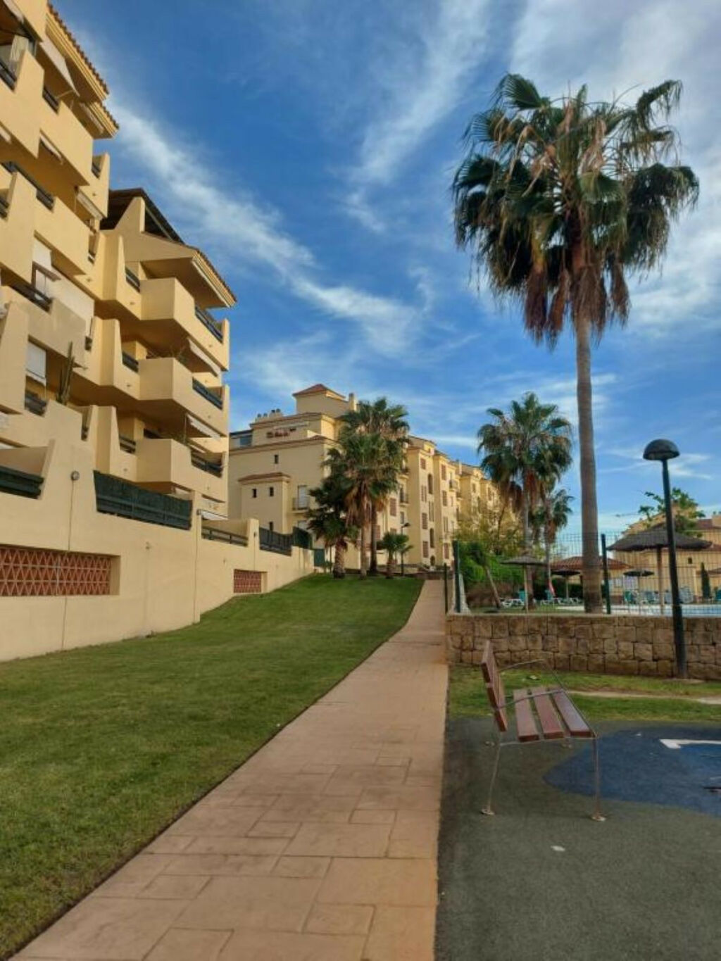 Penthouse Duplex Selwo Málaga - image 17