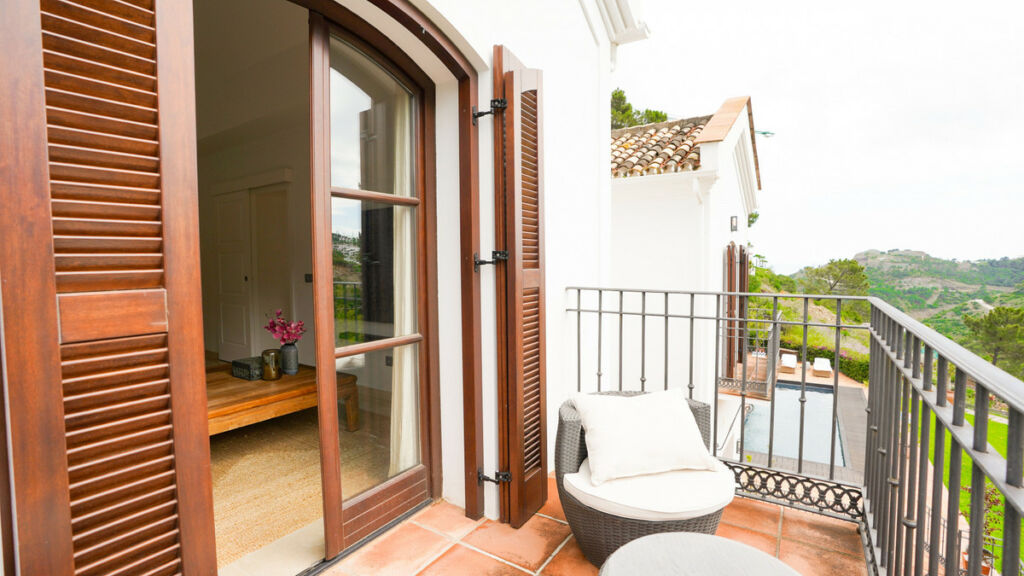 Detached Villa El Madroñal Málaga - image 17